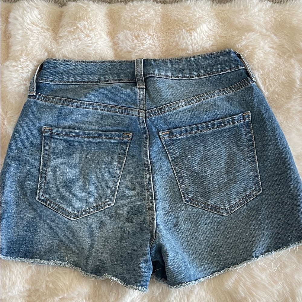 Old Navy Women's Classic Blue Jean Shorts #102 - Picture 7 of 9